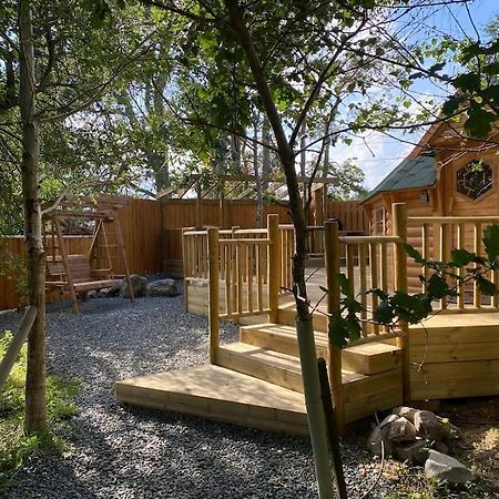 Craigshannoch Luxury 1 Bed Woodland Lodge Hot Tub Kintore Exterior photo